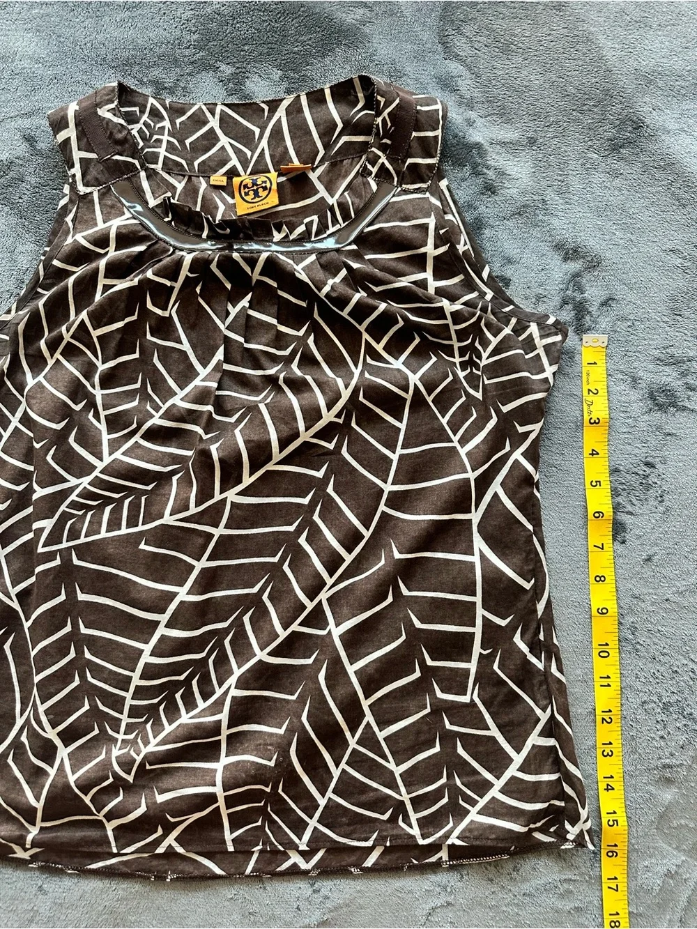 Tory Burch Size 8 Brown Ivory Leaf Print Cotton Sleeveless Blouse Top